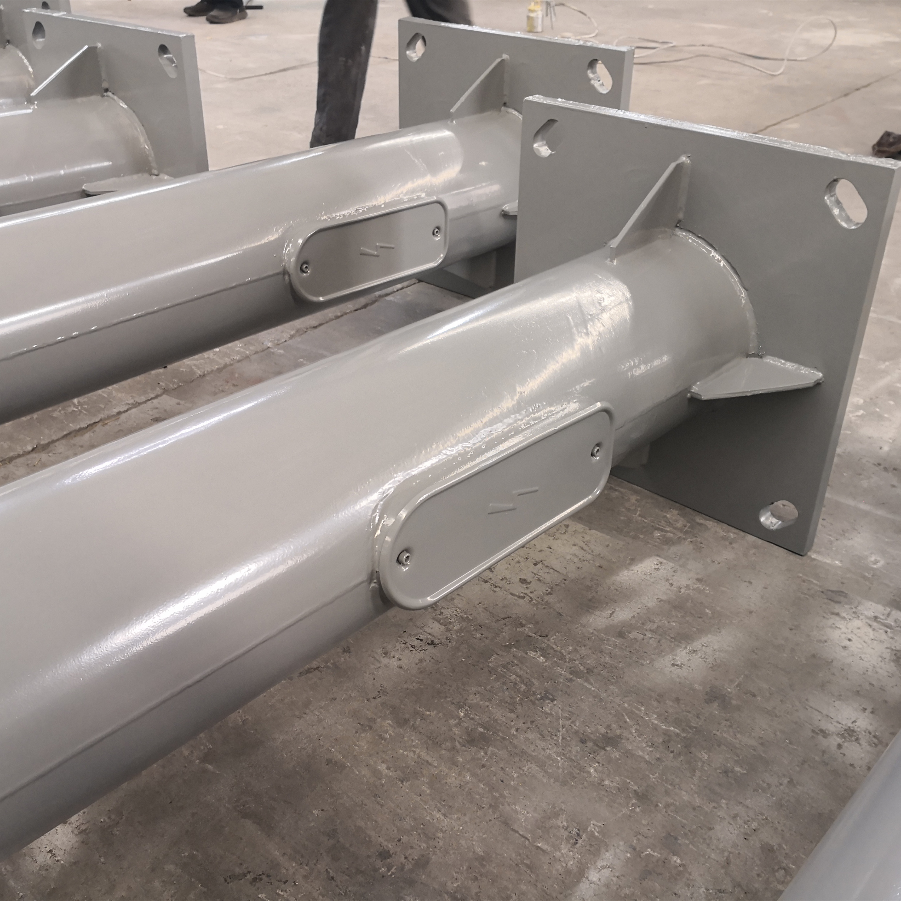 OEM Manufacturer Storage Battery - 12M Galvanized Street Lighting Pole – Xintong detail pictures